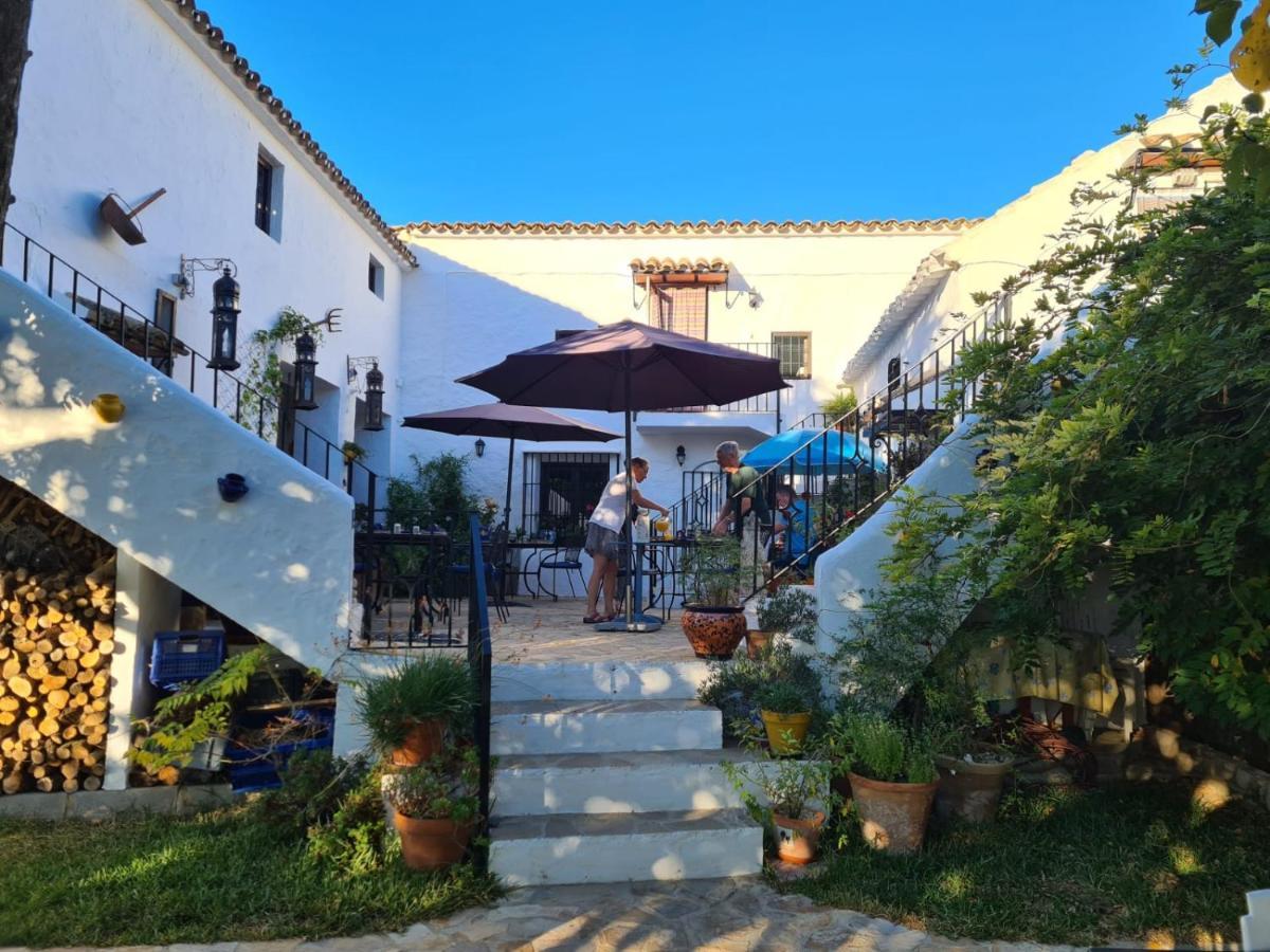 مبيت وإفطار Iznájar Cortijo La Haza المظهر الخارجي الصورة